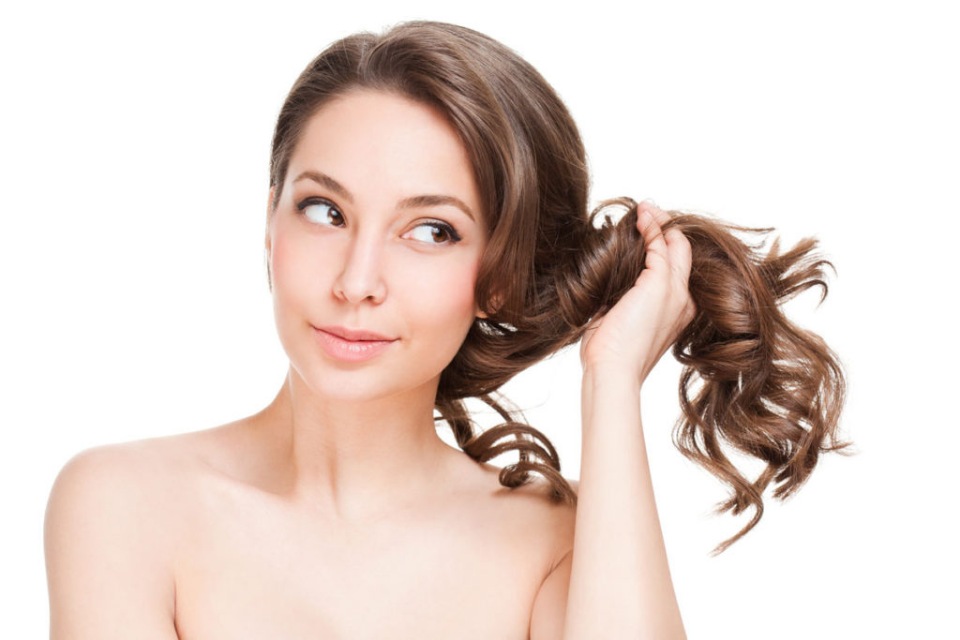 Что нужно знать о правильном выборе косметики для волос?