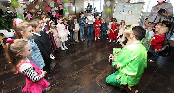 6 апреля в Днепропетровске состоялся Праздник  ребенка «из пробирки»  -  День Белых Орхидей.